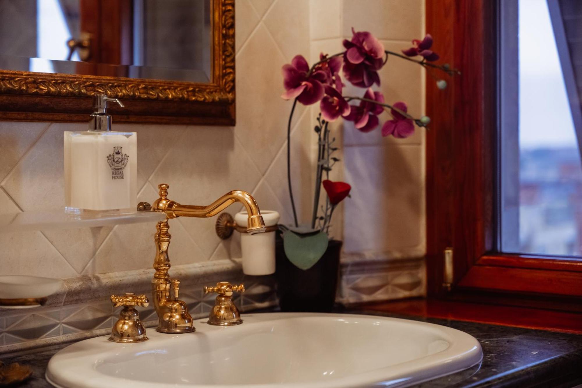 Hotel Regal House Roma Navigatori 23 Zewnętrze zdjęcie